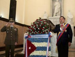 El presidente de Venezuela Hugo Cháve, durante el acto de homenaje a la revolución cubana que se ha llevado a cabo en el Panteón Nacional en Caracas. /Reuters