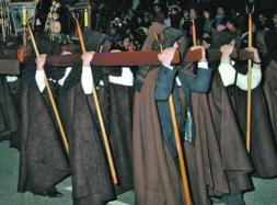 Valdeón cree que la decisión de de las Capas Pardas es señal de «no haber logrado la igualdad»