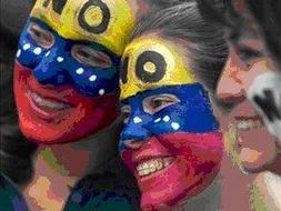 Las caras de la reelección perpetua de Chávez