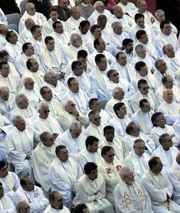 Más de la mitad de los sacerdotes polacos quiere el fin del celibato