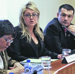 Una candidata del PSOE de La Coruña adjudicó a dedo contratos a una empresa de su prima