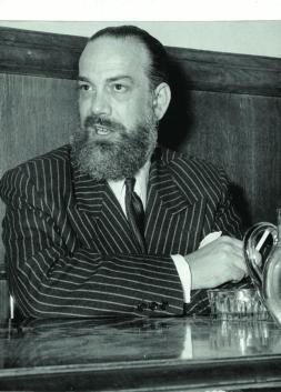 Camilo José Cela, de su puño y letra