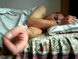 Los madrugadores sufren antes la fatiga cerebral que los trasnochadores