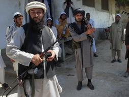 Los talibanes avanzan hacia Kabul e Islamabad