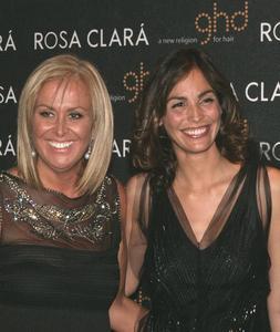 Rosa Clará celebra el éxito de su desfile inaugural de Gaudí Novias con una espectacular fiesta