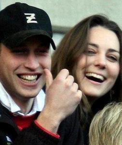 El príncipe Guillermo cumple 27 años entre rumores de boda con Kate Middleton