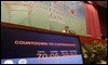 Un marcador indica el tiempo que queda para que se celebre la cumbre sobre el cambio climático en Copenhague antes de que comiencen en la Conferencia de Bangkok. EFE