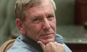 Amos Oz y Philip Roth encabezan las apuestas para el Nobel de Literatura