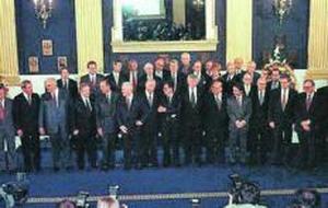 La UE exige a Klaus firmar el Tratado de Lisboa antes de aceptar sus exigencias