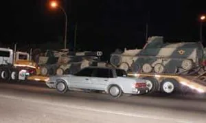 Chávez manda tanques a la frontera con Colombia