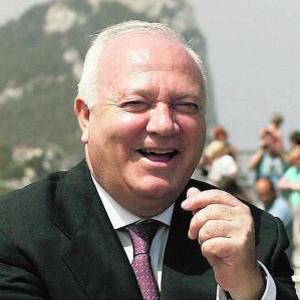 España y Gibraltar negocian un tratado para compartir datos fiscales