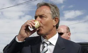 Un ovni ayudó a Blair a ganar las elecciones