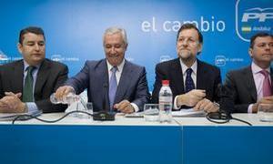 Rajoy pide a PNV y CC que no apoyen los «errores de Zapatero»