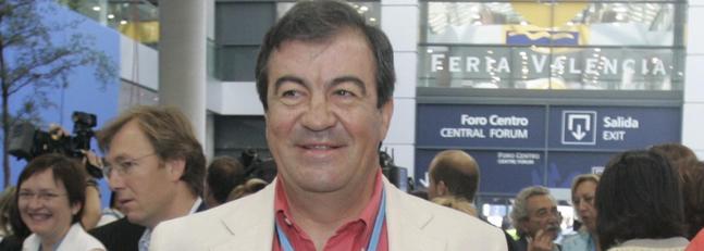 Álvarez Cascos asegura que hay «una marea creciente que cree oportuno mi regreso»