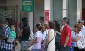 El medio millón de parados que el Gobierno hace «desaparecer» cada mes, localizados