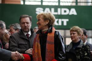 FABIÁN SIMÓN  María Teresa Fernández de la Vega con Marcelino Iglesias en su visita a Zaragoza