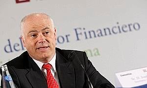 Campa pide a los banqueros que se «comprometan» para recuperar el crédito