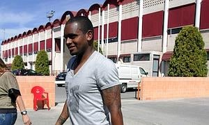 El defensa del Valencia Miguel atropella a dos ancianas