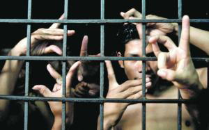 Miembros de la «mara» Salvatrucha, encarcelados en El Salvador