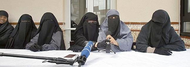 El Consejo de ministros francés aprueba prohibir el burka