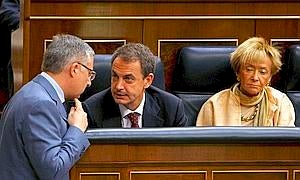 El mutismo del presidente y el «antipatriotismo» del PP