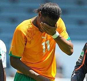 Drogba es duda para el Mundial por una lesión en el cúbito de su brazo derecho