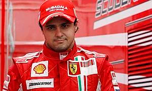 Massa renueva con Ferrari hasta 2012
