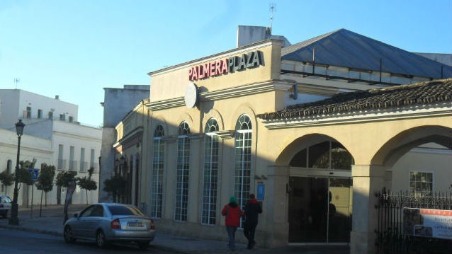 Imagen del hotel de Jerez del que han sustraído enseres, mobiliario y cableado