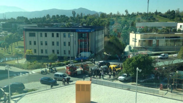 Agentes durante la intervención en el Patronato de Recaudación / ABC