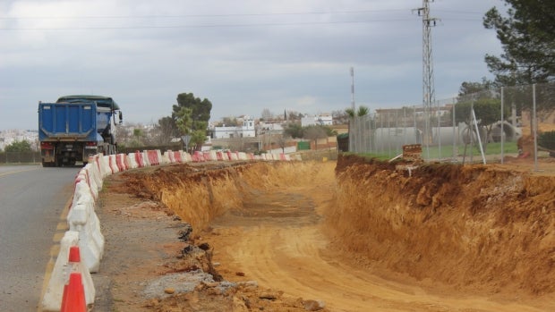 Las obras se desarrollan en paralelo a la carretera de Dos Hermanas