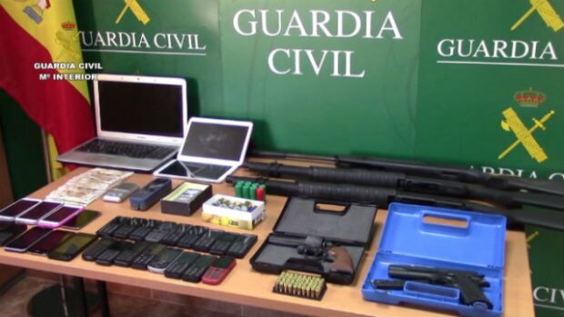 Armas y teléfonos intervenidos a una banda de narcotraficantes