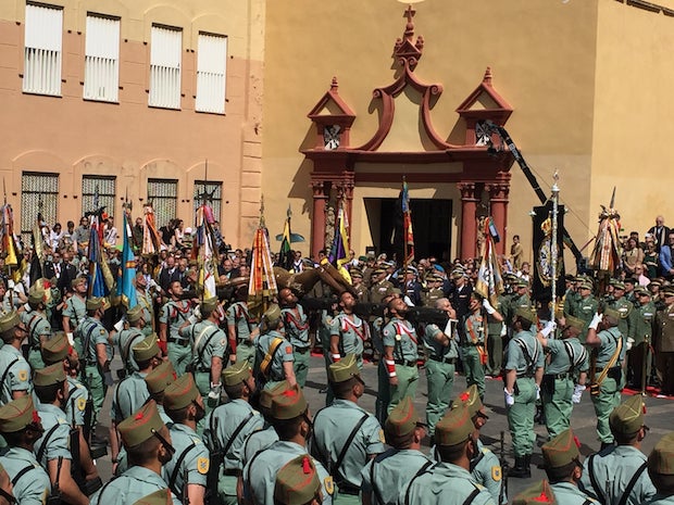 La Legión en Málaga con el Cristo de la Buena Muerte