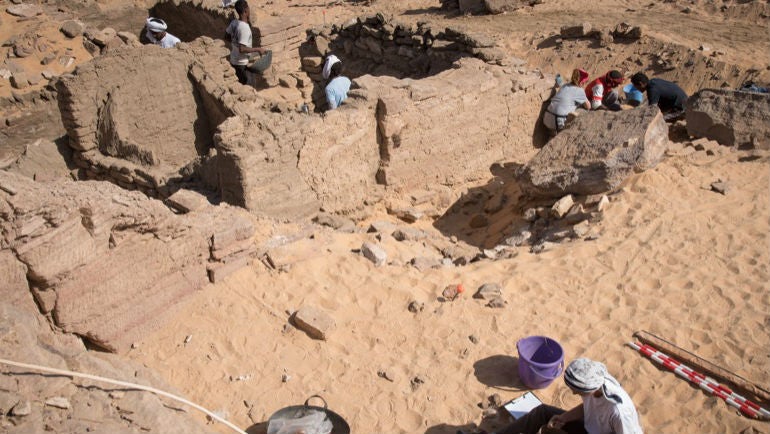 Investigadores excavan en la cúpula del viento