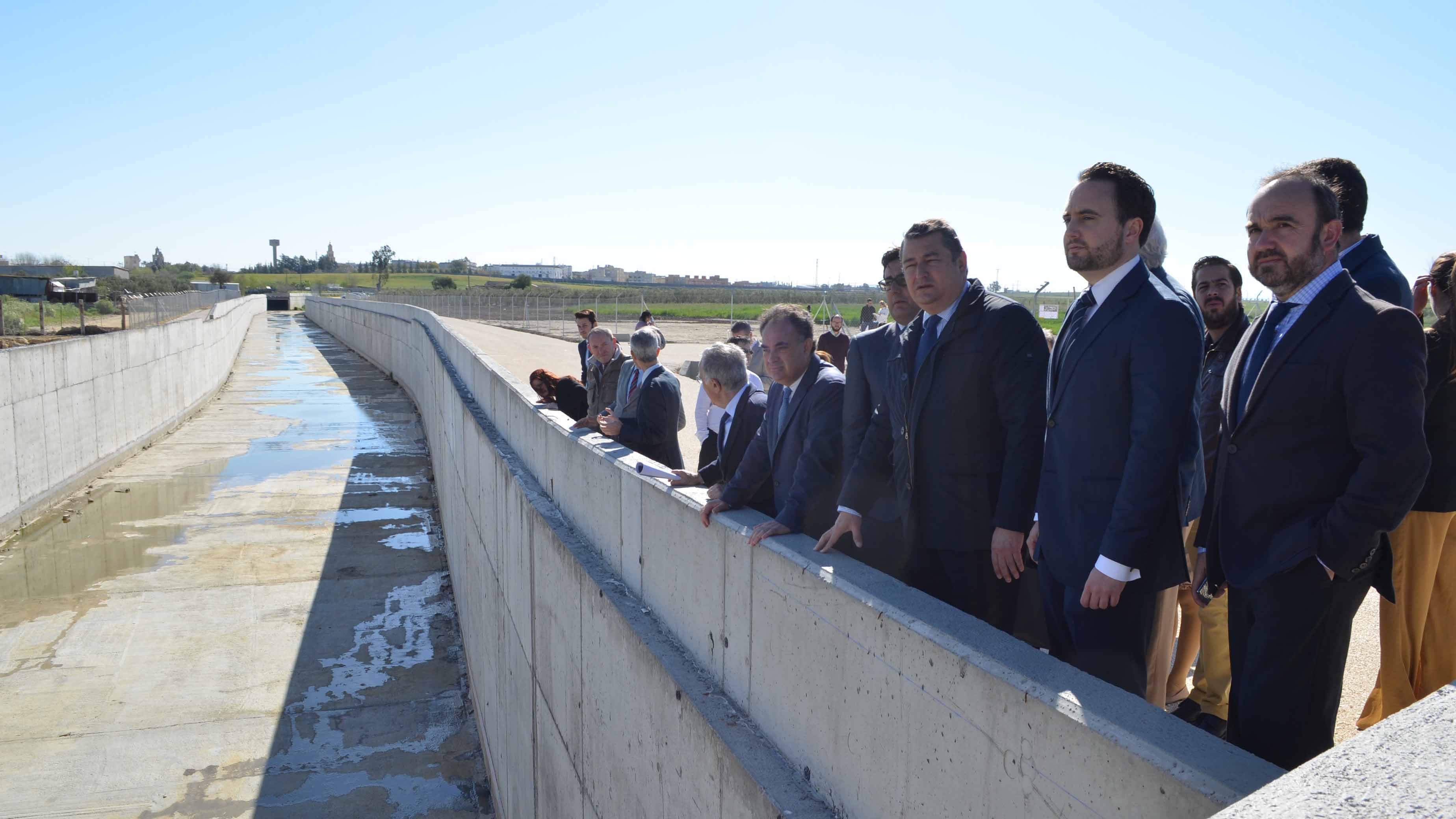 El desvío ha sacado el cauce del arroyo del casco urbano/ S.C.