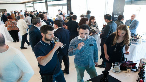 Asistentes al Sherry Festival que se está celebrando en Valencia