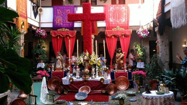 Una obra de arte todos los años la Cruz de la Corrala de Santiago