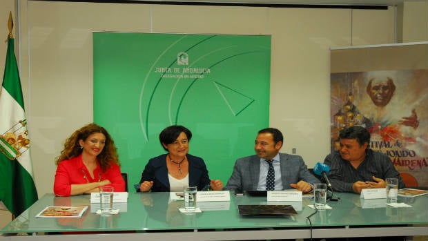 Durante el acto han intervenido Candela Mora, Ricardo Sánchez, M. Ángeles Carrasco y José Menese