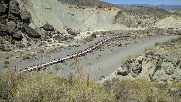 Mesa habilitada en el Paraje del Búho para 550 comensales