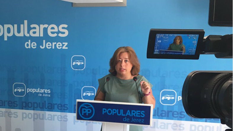 El PP denuncia la subida de 50 céntimos en la entrada de Piscinas Jerez