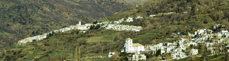 Vista de la Alpujarra con Sierra Nevada al fondo