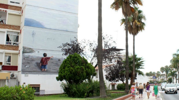 El mural en recuerdo de los niños refugiados