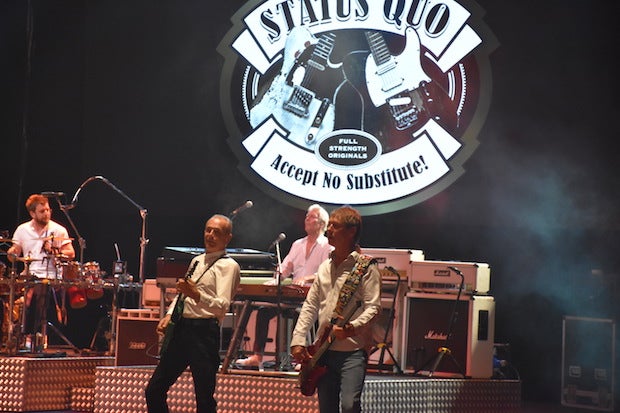 Status Quo descorcha el rock gran reserva en su despedida