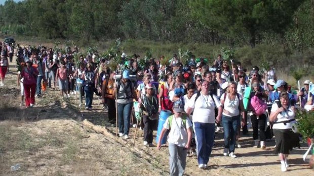 Centenares de mujeres se preparan en Dos Hermanas para peregrinar al Rocío