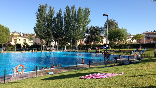 Piscina municipal de Montequinto