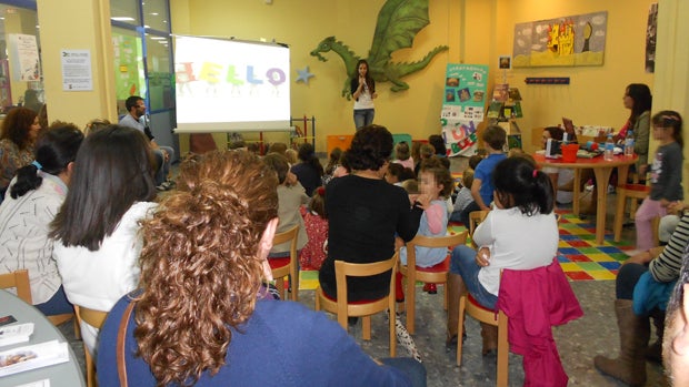 Cuentacuentos infantiles en la biblioteca / ABC