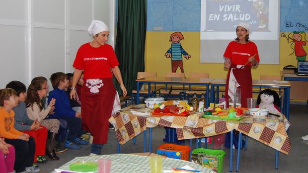 Imagen de archivo de un taller escolar sobre cocina