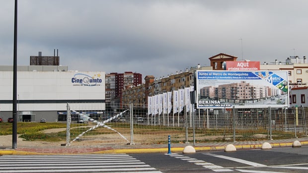 Una de las parcelas donde se construirán los nuevos pisos en Montequinto