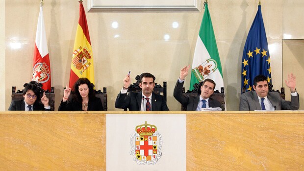 Votación en pleno de la ampliación de la Feria de Almería