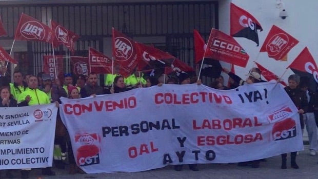 Los trabajadores municipales durante una de las concentraciones-ABC