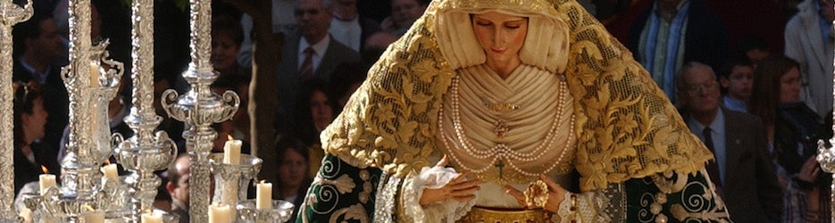 La Virgen el Amparo en procesión